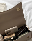 Handtasche Damen Kroko Optik | Kleine Schultertasche mit Griff