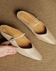 Damen Flache Mules Mit Spitzer Zehenpartie Und Riemchen | Schnalle