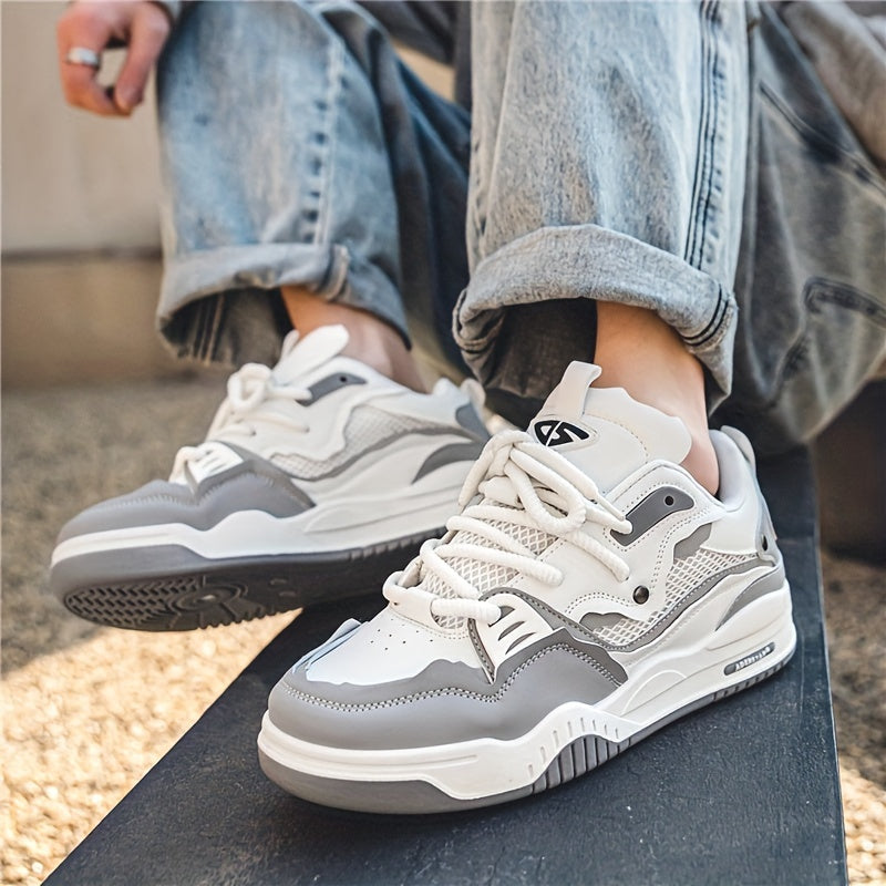 Herren Sneaker | Dicke Sohle und Schnürung