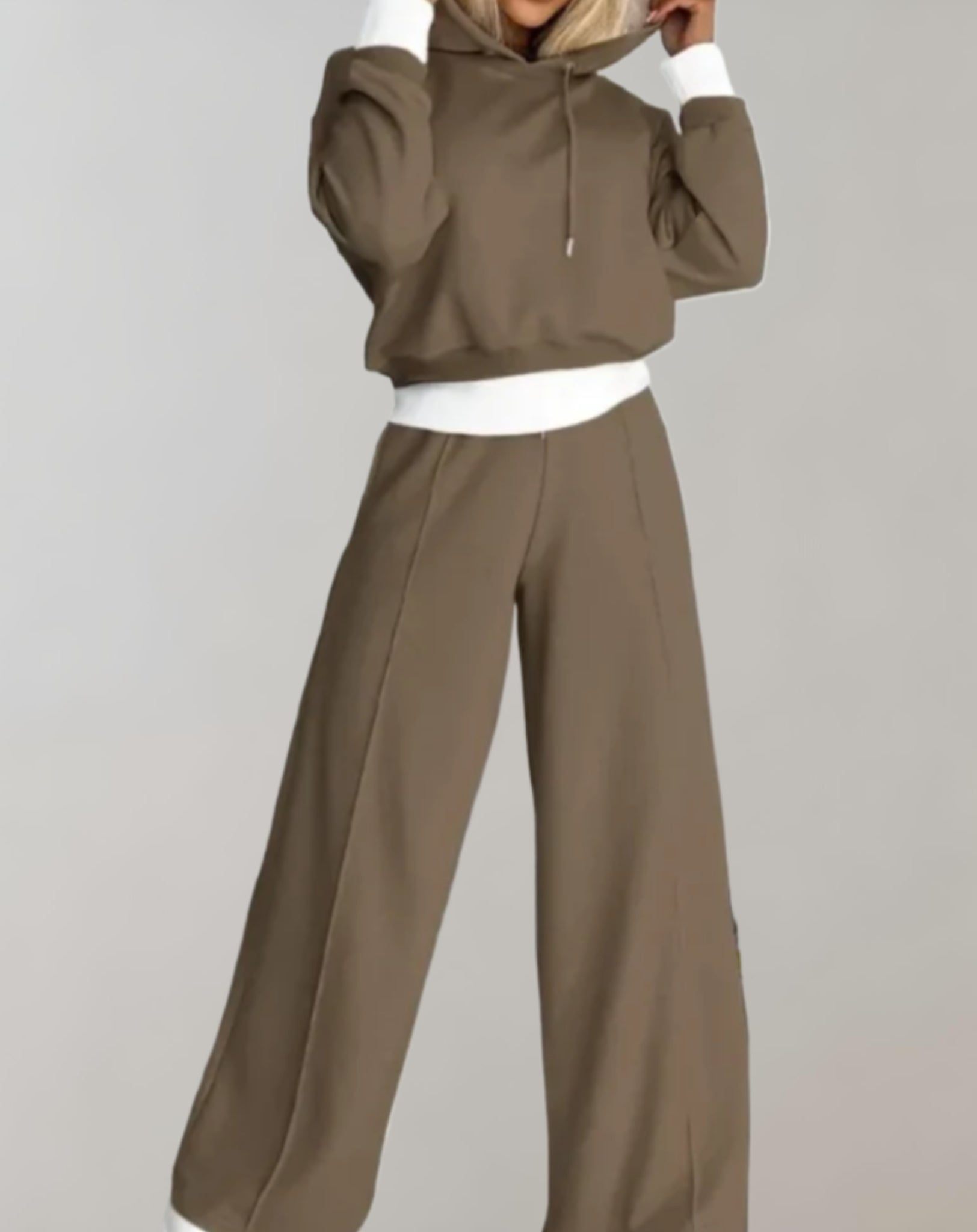 Jogginganzug Damen | Cropped Hoodie & Weites Bein