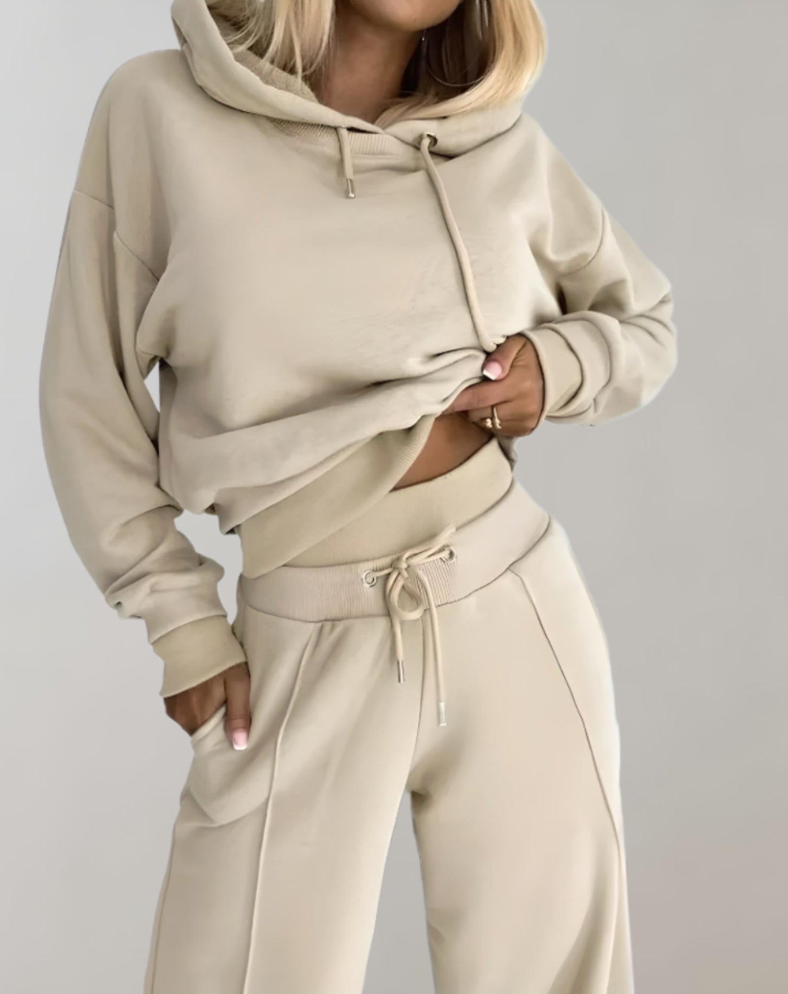 Jogginganzug Damen | Cropped Hoodie & Weites Bein