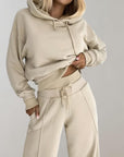 Jogginganzug Damen | Cropped Hoodie & Weites Bein