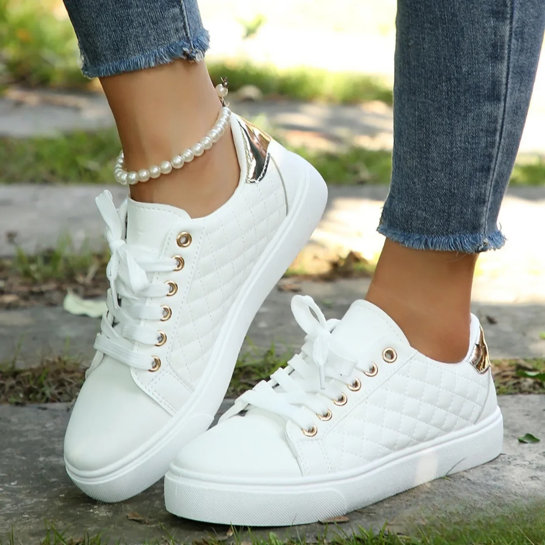 Plateau Sneaker Damen | Gestepptes Design mit Schnürung