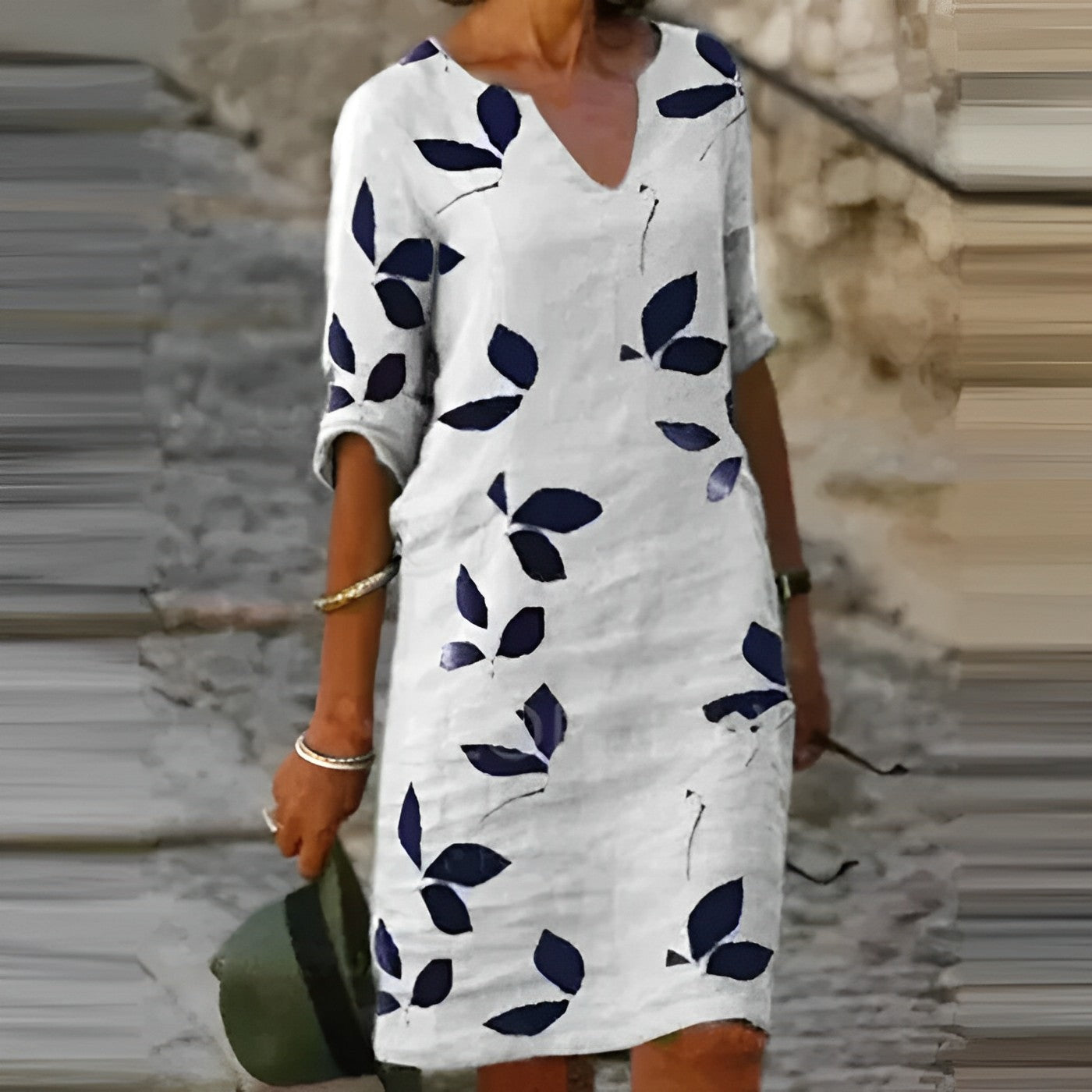 Sommerkleid Damen Kurzarm | Minikleid mit V-Ausschnitt und Print