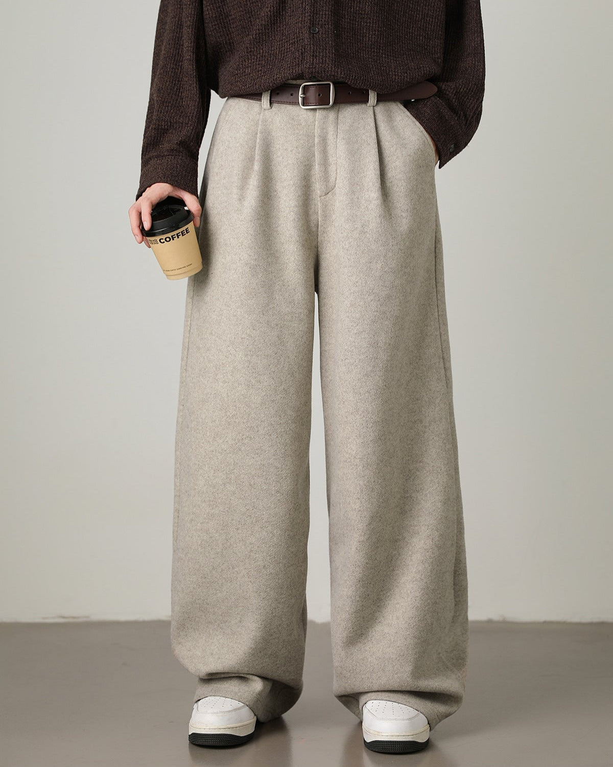 Weite Hose Herren | Stoffhose mit Falten und lockerer Passform